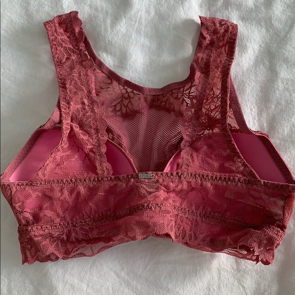 Victoria’s Secret PINK Lace Bralette - Picture 2 of 3